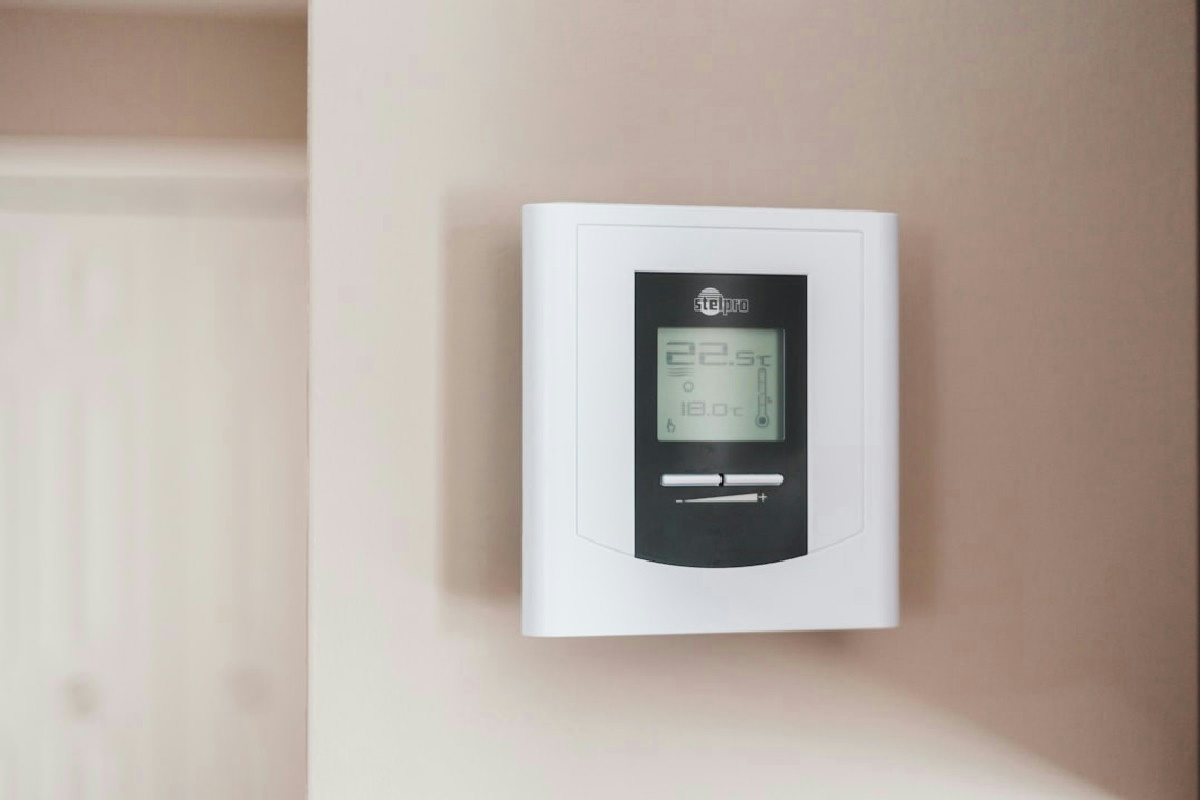 Installare un termostato smart prima dell’inverno: vantaggi concreti per riscaldare risparmiando