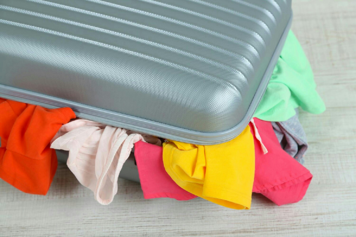 Pulizia completa della valigia dopo ogni viaggio per mantenere igiene e freschezza impeccabili